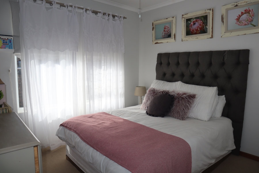 3 Bedroom Property for Sale in Wavecrest Eastern Cape